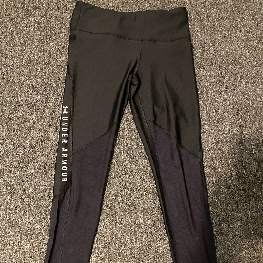 Women’s under armor leggings size M black perfect condition